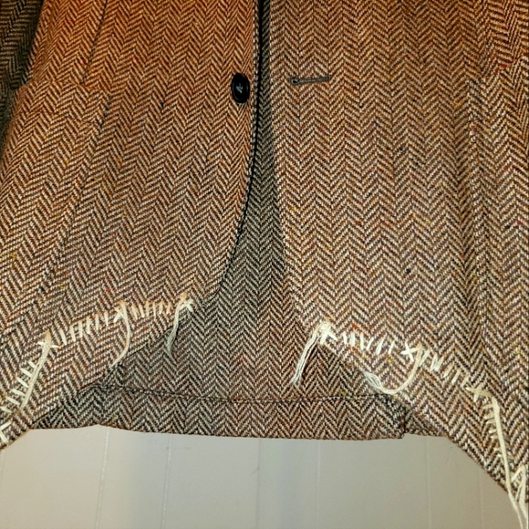 Hand stitched Blazer - Picture 3 of 8
